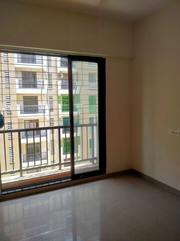 Room in 2 BHK Builder Floor at Ekta Parks Ville, Virar West – for Sale
