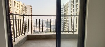 Room in 1.5 BHK Apartment at Runwal Gardens Phase I, Dombivli East – for Sale