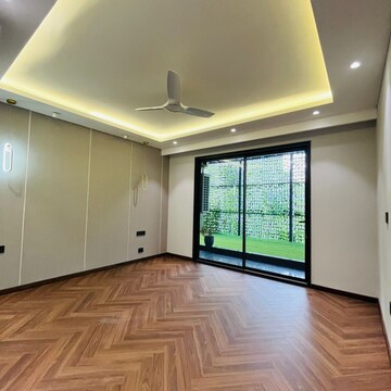 Room in 3 BHK Builder Floor at Adani Samsara Vilasa, Sector 63 – for Sale