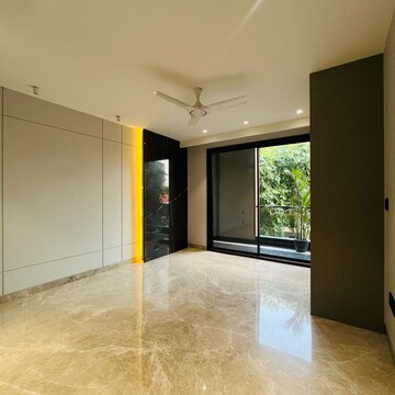 Room in 3 BHK Builder Floor at Adani Samsara Vilasa, Sector 63 – for Sale