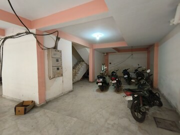 Parking in 2 BHK Builder Floor at Best Home 7, Sector 72 – for Sale