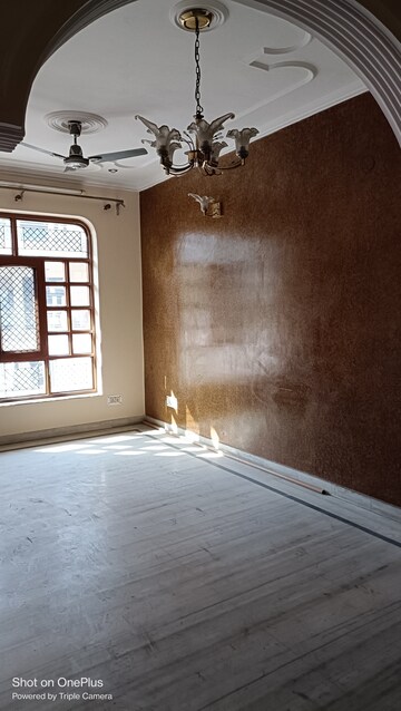 Room in 2 BHK Builder Floor at Ashoka Enclave – for Sale
