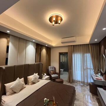 Room in 4 BHK Apartment at Conscient Heritage Max, Sector 102 – for Sale