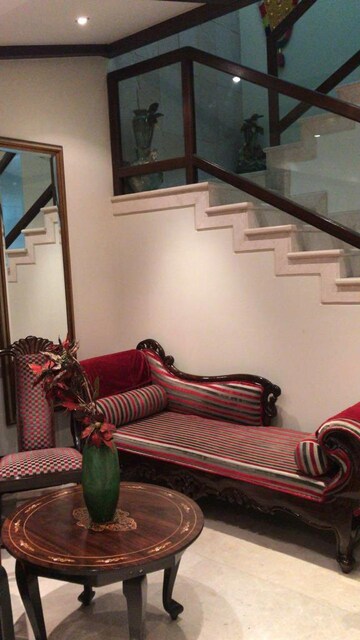 Gym in 3.5 BHK Villa at RMZ Woodsvale, Benson Town – for Sale