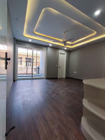 3.5 BHK Builder Floor For Sale in Sector 9