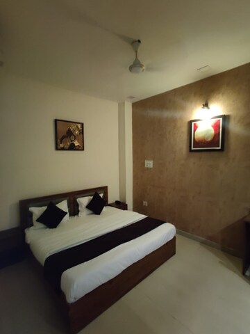 Bedroom in 5 BHK Apartment at Sector 6, Dwarka – for Sale