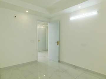 Room in 2 BHK Builder Floor at Chittaranjan Park – for Sale