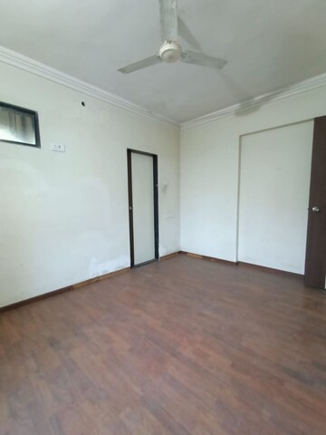 Room in 3 BHK Apartment at Devashree Park, Kolshet Road – for Sale