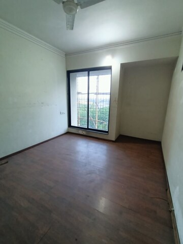 Room in 3 BHK Apartment at Devashree Park, Kolshet Road – for Sale