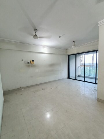 Room in 3 BHK Apartment at Devashree Park, Kolshet Road – for Sale