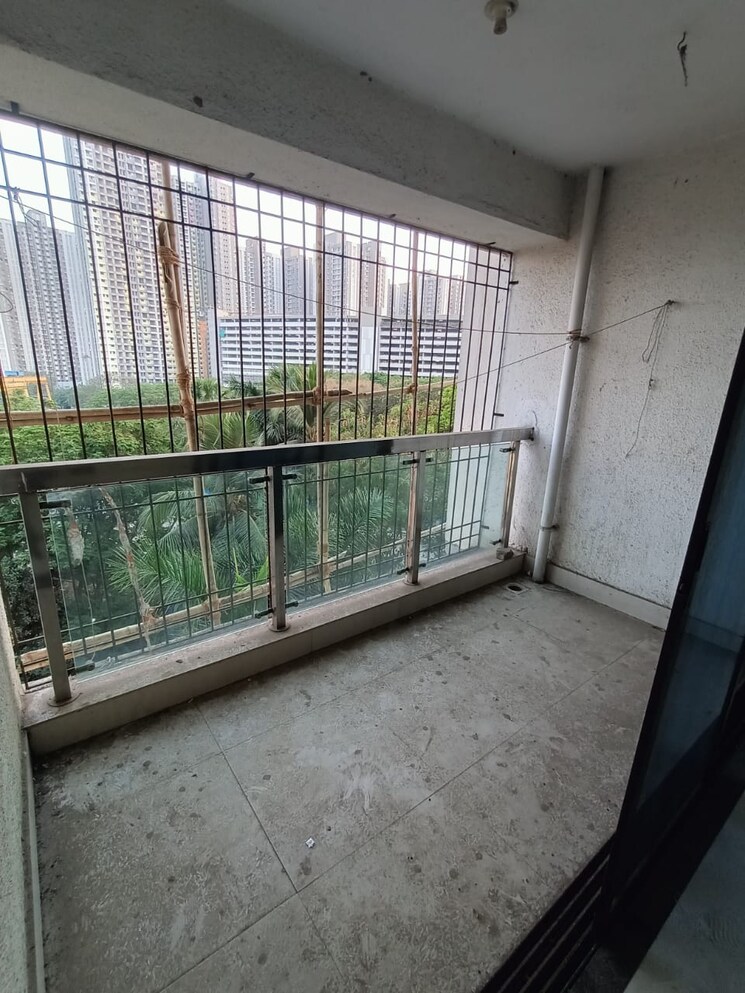 Balcony, devashree-park 3 Bedroom 1207 Sq.Ft. Apartment In Kolshet Road Thane 7339367