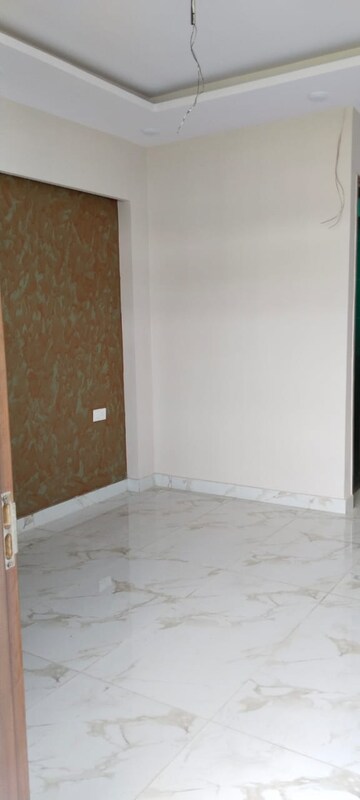 Room in 3 BHK Apartment at KM Residency, Raj Nagar Extension – for Sale