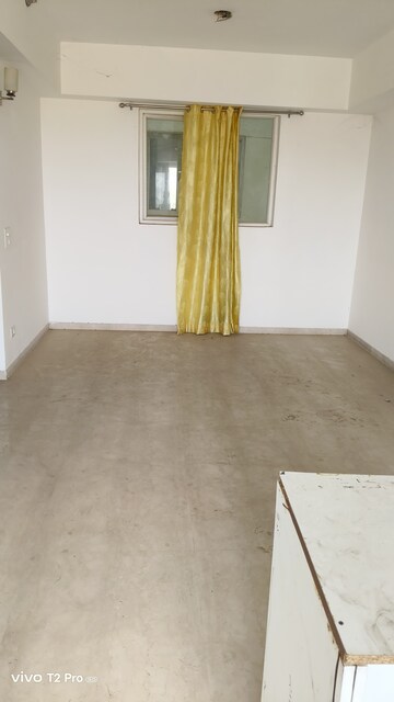 Room in 2 BHK Apartment at Umang Winter Hills, Sector 77 – for Sale