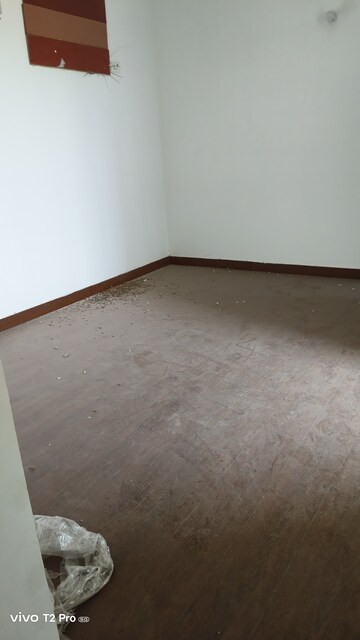 Room in 2 BHK Apartment at Umang Winter Hills, Sector 77 – for Sale