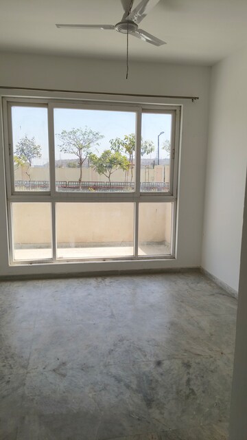 Room in 3 BHK Apartment at Umang Winter Hills, Sector 77 – for Sale
