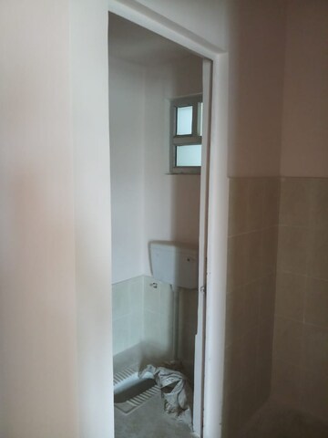 Room in 2 BHK Apartment at Avadh Vihar Yojna – for Sale