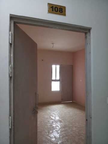 Room in 2 BHK Apartment at Avadh Vihar Yojna – for Sale