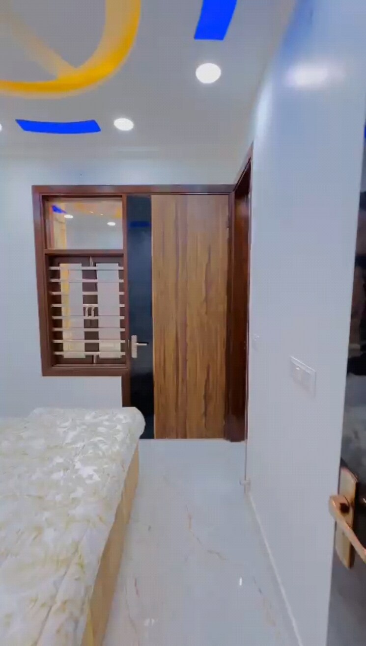 Room, razapur khurd 2 Bedroom 60 Sq.Yd. Apartment In Razapur Khurd Delhi 7340774