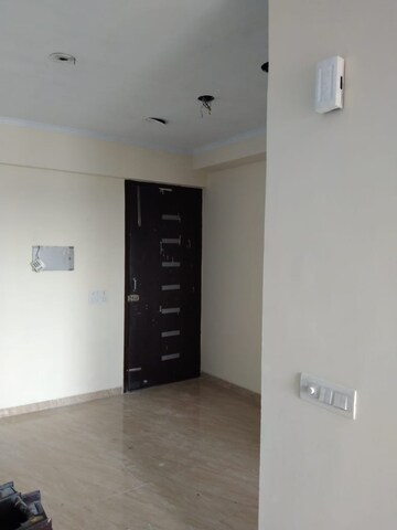 Room in 2 BHK Apartment at Gaur Atulyam, Omicron I Greater Noida – for Sale