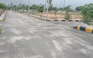 Plot For Sale in Peerzadiguda