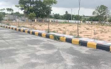 Plot For Sale in Bollaram