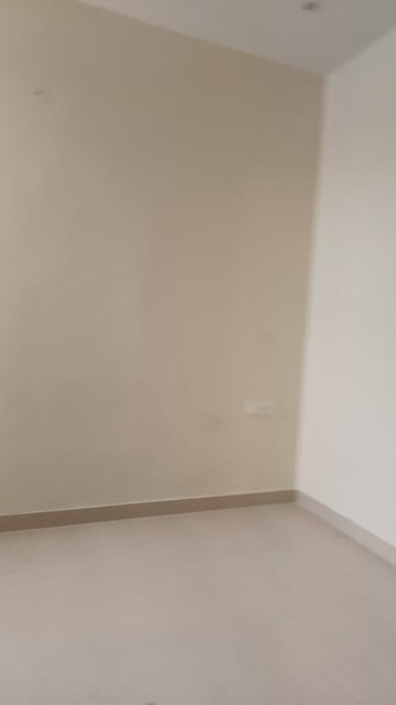 Room in 3 BHK Independent House at East Canal Road – for Sale