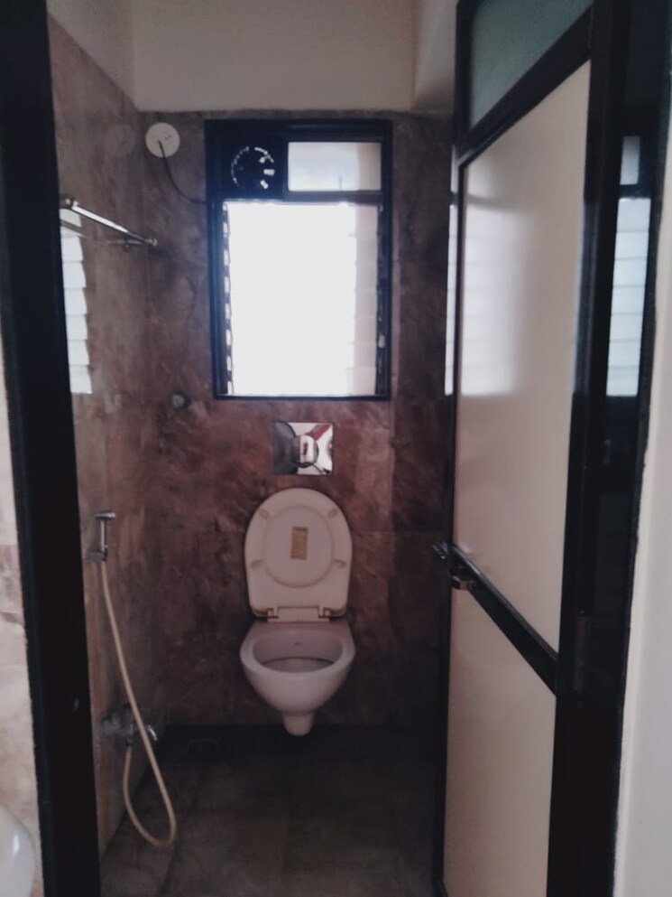 Bathroom, paranjape-schemes-vighna-rajendra 3 Bedroom 805 Sq.Ft. Apartment In Jogeshwari West Mumbai 7341198