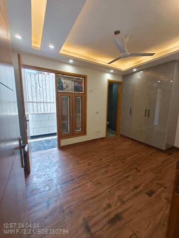 Room in 3 BHK Builder Floor at Malviya Nagar – for Sale