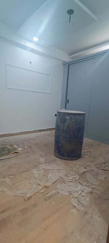 Furnished Amenities in 3 BHK Builder Floor at DMD Hometech Awas Yojna, Sector 73 – for Sale