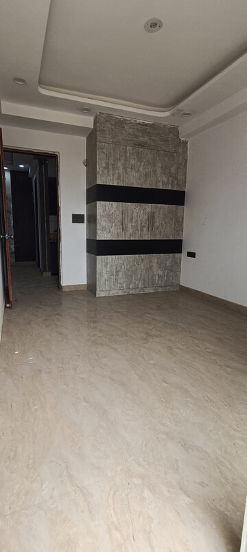 3 BHK Builder Floor For Sale in DMD Hometech Awas Yojna, Sector 73