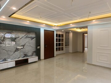 Room in 2 BHK Builder Floor at Sultanpur – for Sale