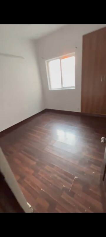 Room in 3 BHK Apartment at Paras Tierea, Sector 137 – for Sale