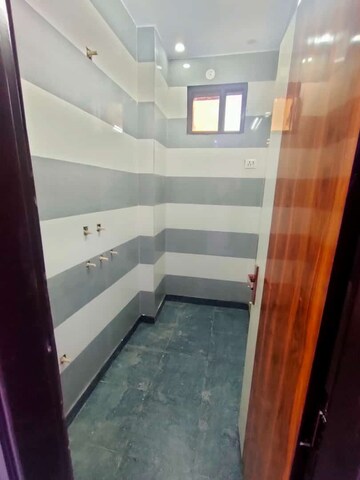 Attached Bathroom in 2 BHK Builder Floor at Uttam Nagar – for Sale