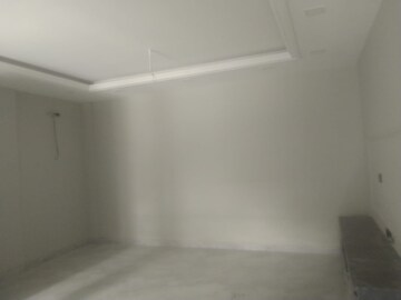 Room in 5 BHK Independent House at Sector 41 – for Sale