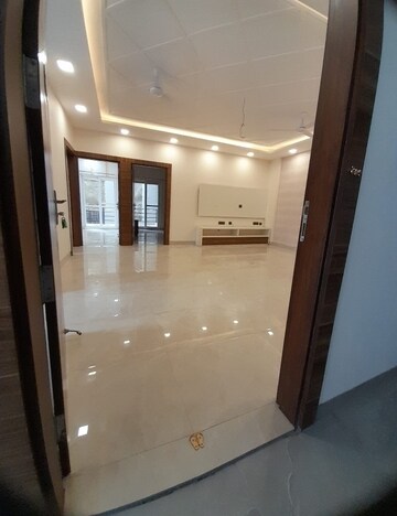 6+ BHK Independent House For Sale in Sector 51
