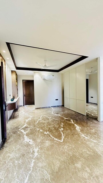 Room in 4 BHK Builder Floor at Ansal API Esencia, Sector 67 – for Sale