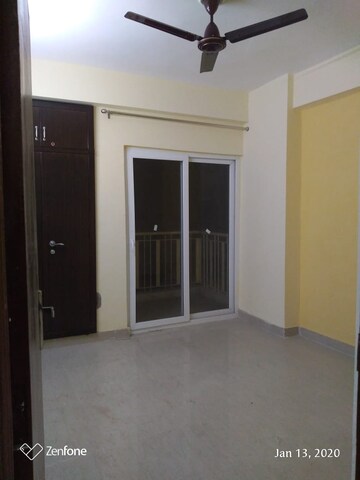 Room in 3.5 BHK Apartment at Anthem French Apartment, Sector 16b Greater Noida – for Sale