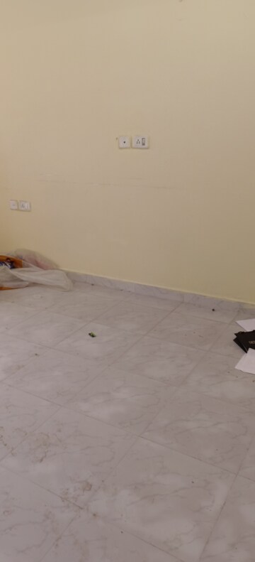 Room in 1.5 BHK Apartment at Omaxe Residency, Gomti Nagar – for Sale