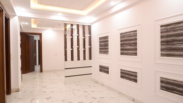 Living Room in 3 BHK Builder Floor at Sector 73 – for Sale