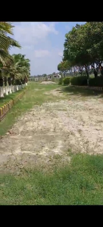 Plot Area in  Land at Sultanpur Road – for Sale