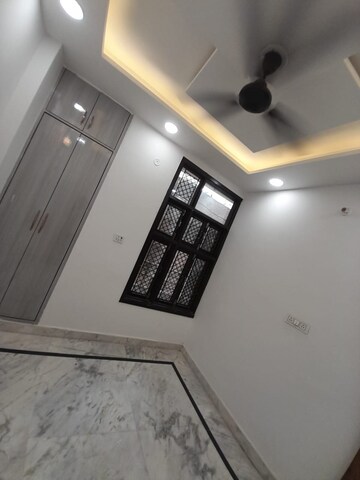 Furnished Amenities in 2 BHK Builder Floor at Dwarka Mor – for Sale