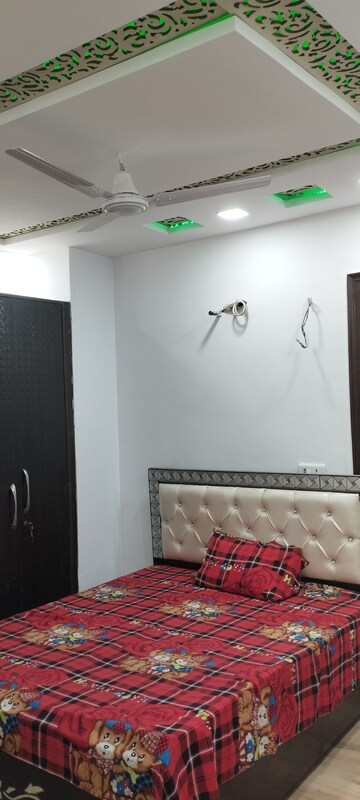 Furnished Amenities in 3 BHK Builder Floor at Shastri Nagar – for Sale