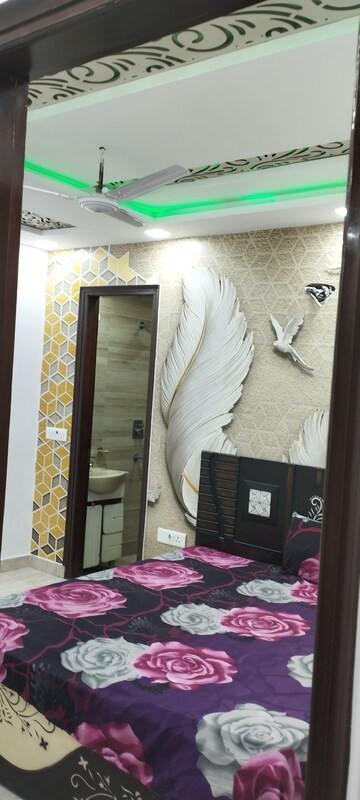 Bedroom in 3 BHK Builder Floor at Shastri Nagar – for Sale