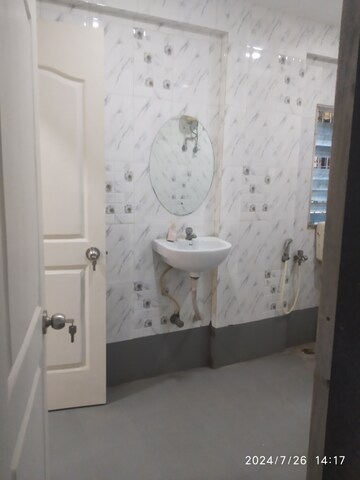 Bathroom in 4 BHK Villa at Powai – for Sale