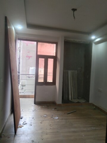 Room in 1.5 BHK Builder Floor at Chattarpur – for Sale