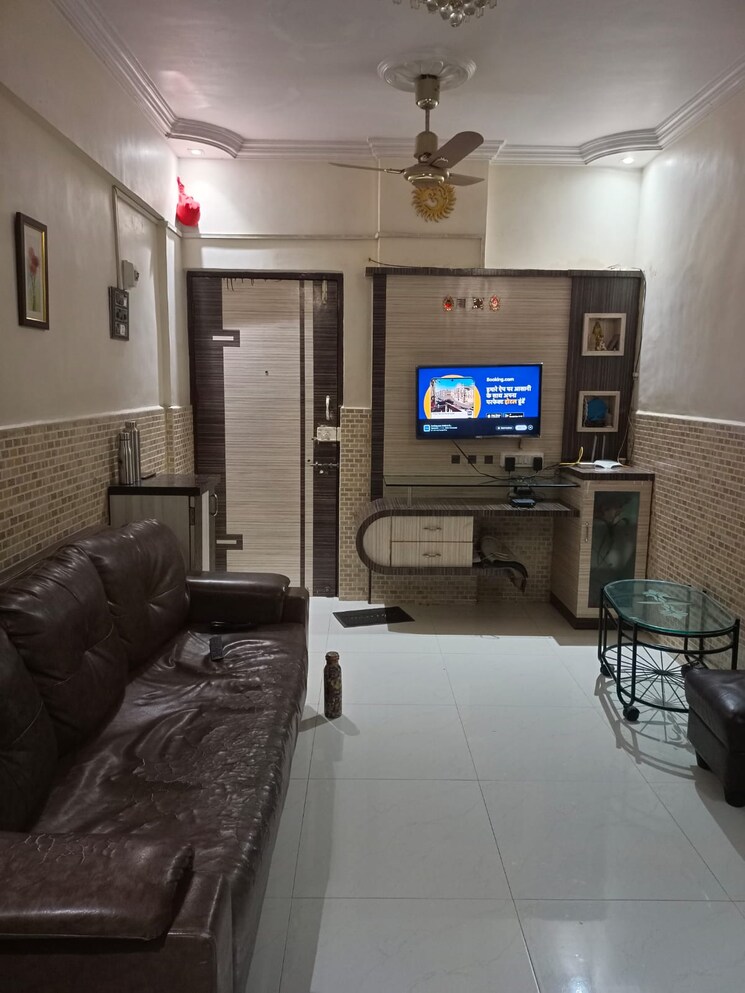  Parking, shri-janaki-hari 1 Bedroom 550 Sq.Ft. Apartment In Dombivli East Thane 7344917