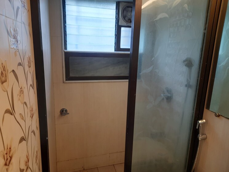 Bathroom, divine-heights-bandra-west 1 Bedroom 515 Sq.Ft. Apartment In Bandra West Mumbai 7345225
