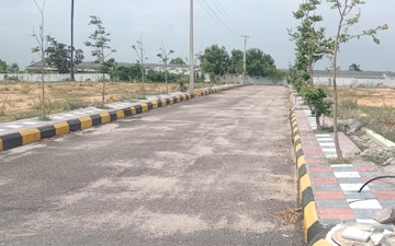 Plot For Sale in New Malakpet
