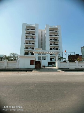 2 BHK Apartment For Sale in Jankipuram