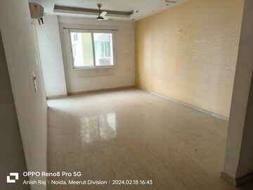 Room in 3 BHK Builder Floor at BPTP Park Elite Floors, Sector 85 – for Sale